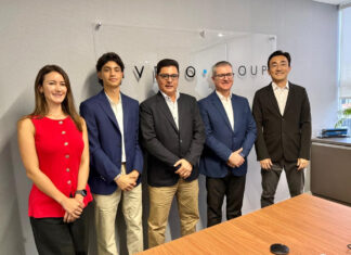 IVECO BUS acelera su expansión en Aemérica Latina con una alianza estratégica junto a J&A. De la visita a Sete Lagoas participaron Marcio Querichelli, presidente de IVECO para América Latina; Mauricio Yamamoto, Head de la Unidad de Negocios de IVECO BUS; Luisa Carrillo, Dealer Network Development para América Latina; y representantes de J&A, reafirmando el compromiso conjunto de impulsar soluciones de transporte eficientes y sostenibles en la región