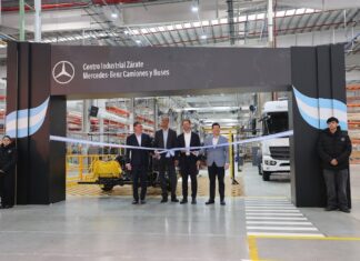 Mercedes-Benz Camiones y Buses inauguró su planta en Zárate
